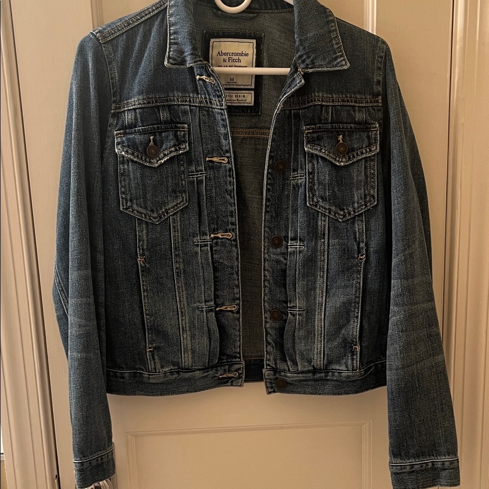 Abercrombie & Fitch Classic Blue Denim Jacket size M